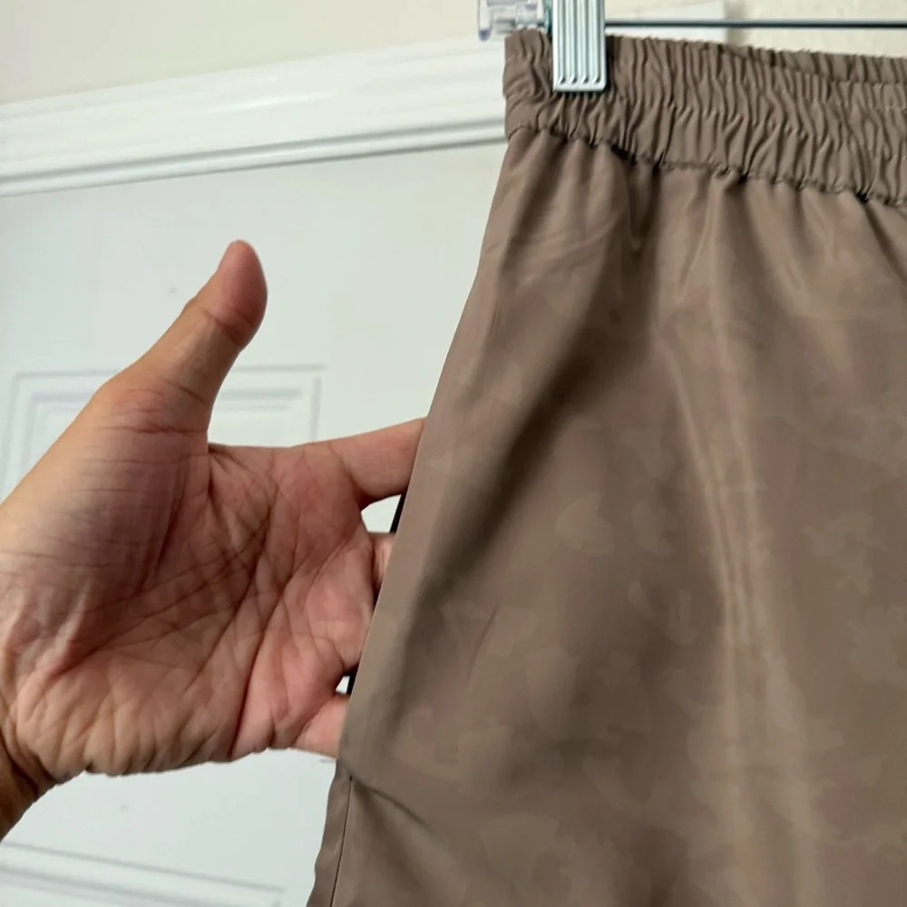 SERAPIS MARITIME‎ tan camo print elastic waist straight leg pants